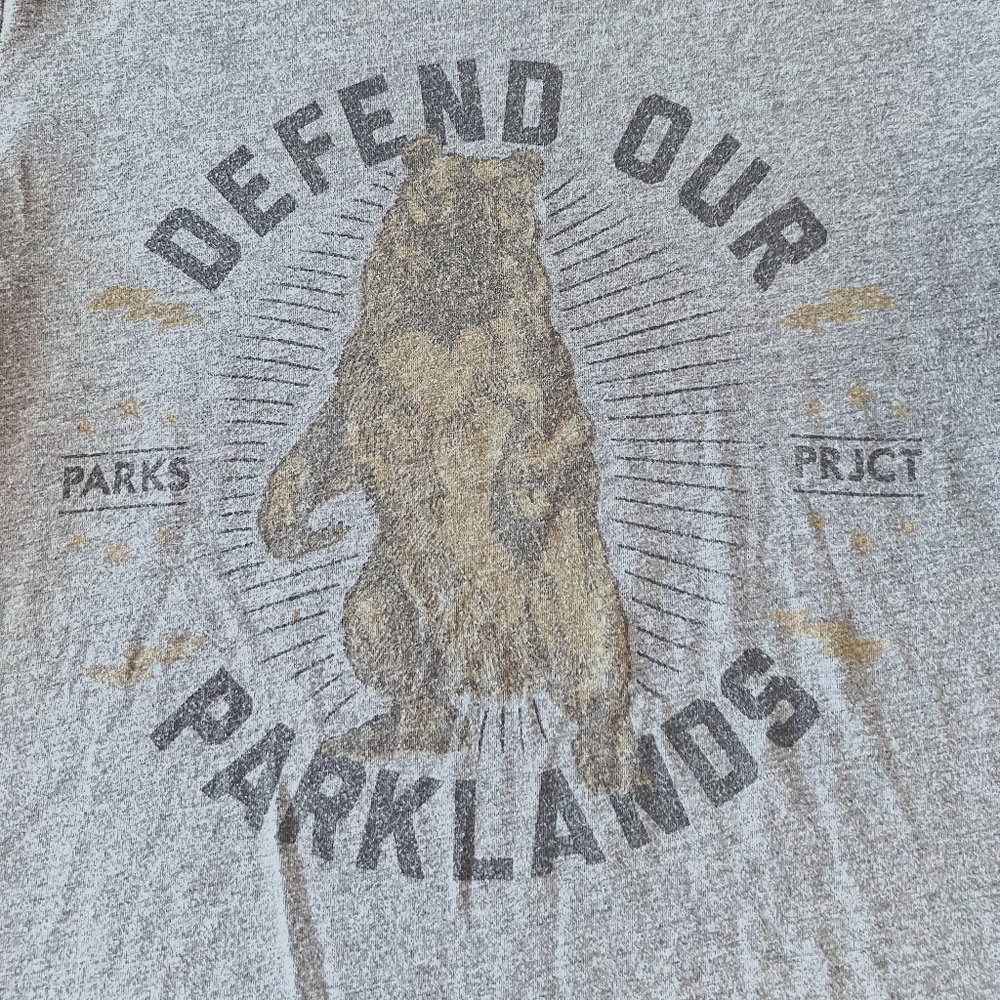 PARKS PROJECT REI "Defend Our Parklands" Bear T-shirt Vintage Style Men's Medium